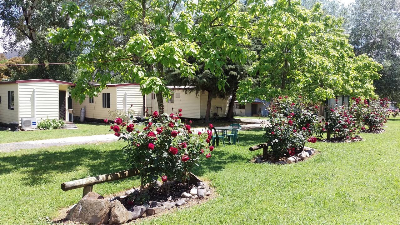 Khancoban Lakeside Caravan Park Экстерьер фото