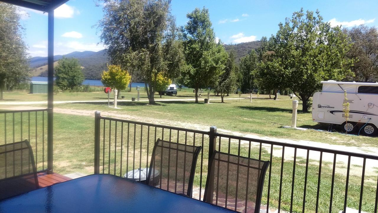 Khancoban Lakeside Caravan Park Экстерьер фото