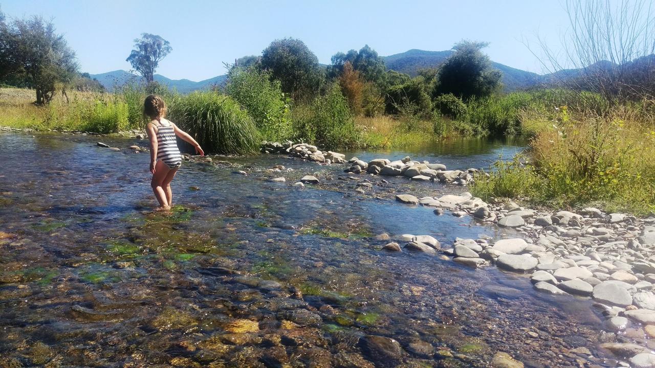 Khancoban Lakeside Caravan Park Экстерьер фото